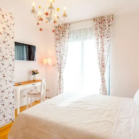 Tajla בית הארחה ספליט