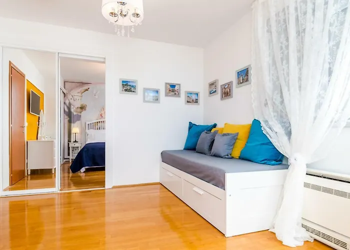 Πανσιόν Tajla